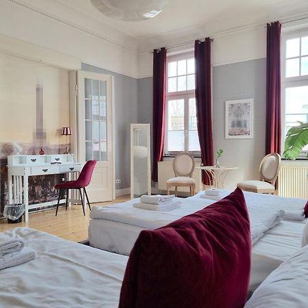 Charysma - Jugendstil Trifft Moderne, Schlafzimmer Mit Smart-Tv, Tischfussball, Darts, Parkplatz Χάμελν Εξωτερικό φωτογραφία