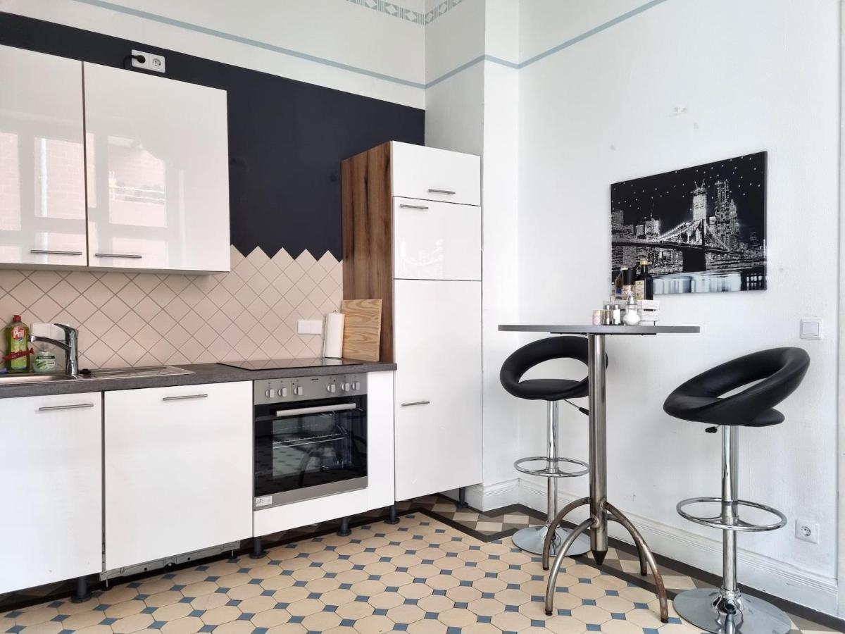Charysma - Jugendstil Trifft Moderne, Schlafzimmer Mit Smart-Tv, Tischfussball, Darts, Parkplatz Χάμελν Εξωτερικό φωτογραφία