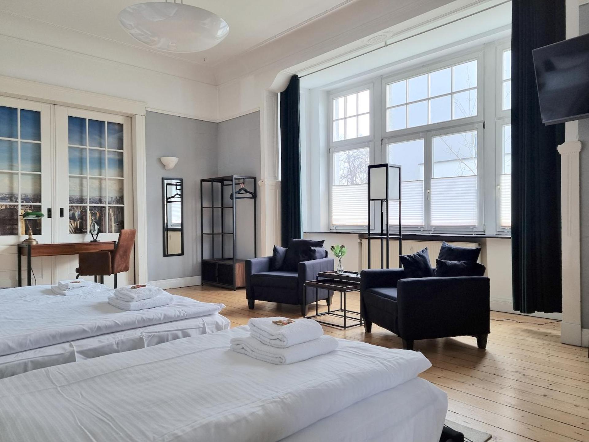 Charysma - Jugendstil Trifft Moderne, Schlafzimmer Mit Smart-Tv, Tischfussball, Darts, Parkplatz Χάμελν Εξωτερικό φωτογραφία